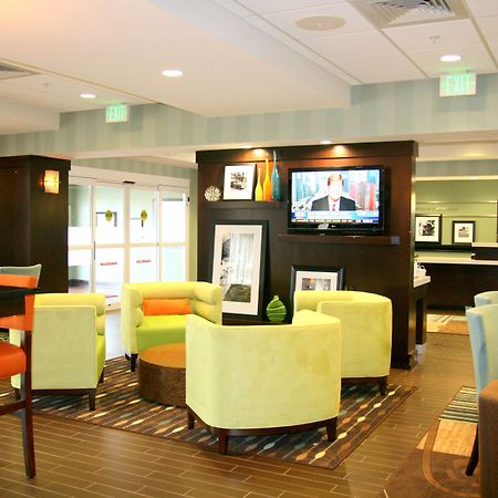 Hampton Inn Anderson/Alliance Business Park Beltér fotó